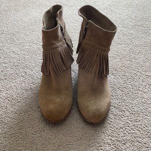 Women’s Gianni Bini fringe bootie